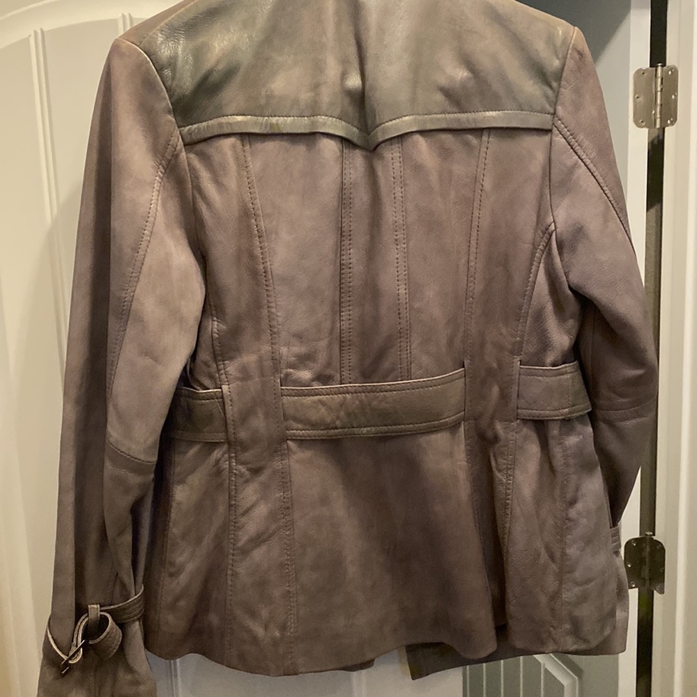 Leather jacket - Picture 7 of 9